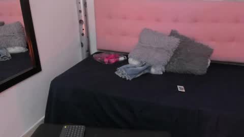   online show from April 16, 2026, 10:34 pm