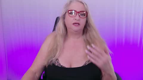 Kat D Sinclair online show from February 26, 2025, 3:19 pm