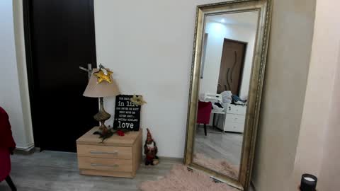 Kate online show from January 4, 2025, 9:52 pm