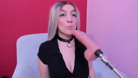 Kate  online show from September 18, 2025, 12:07 pm