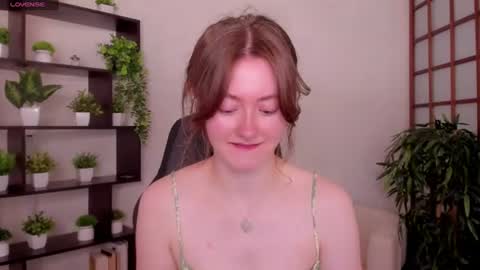Snapshot of kate_cuddle chatting on July 17, 2026, 2:18 am Kate online show from July 17, 2026, 2:18 am