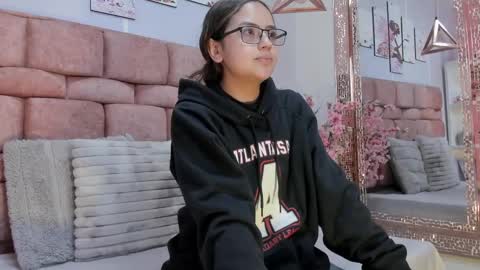 Kate Froz online show from October 4, 2025, 11:41 am