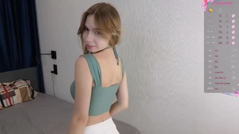 kate_krayy online show from October 19, 2025, 6:41 pm