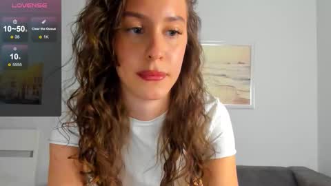 Kate Lovetti online show from October 21, 2025, 6:19 pm