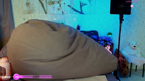 Kate online show from December 14, 2024, 4:01 am