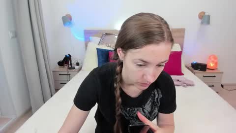 kate_redgar online show from November 8, 2025, 9:53 am