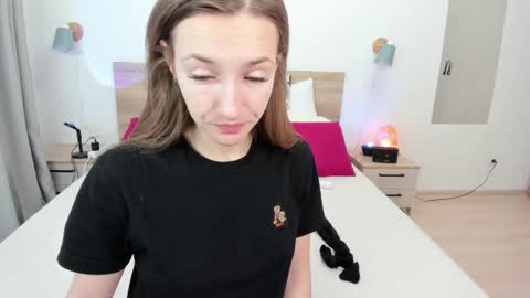 Snapshot of kate_redgar chatting on February 3, 2026, 12:54 pm kate_redgar online show from February 3, 2026, 12:54 pm