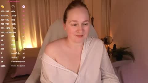 Snapshot of kate_rest chatting on June 8, 2026, 11:32 am Kate Follow me dear online show from June 8, 2026, 11:32 am