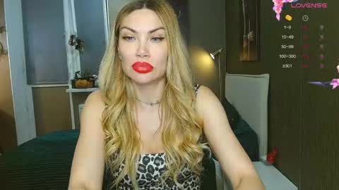 Snapshot of kate_space chatting on April 16, 2026, 10:45 pm Therapist online show from April 16, 2026, 10:45 pm