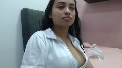 Kari online show from November 7, 2025, 1:22 pm