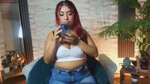 KATE online show from December 2, 2025, 7:42 pm