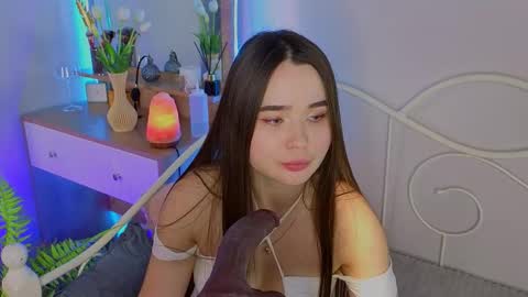 Kate online show from October 26, 2025, 4:02 pm