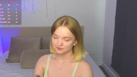 Snapshot of katebunnys chatting on May 10, 2026, 11:15 am katebunnys online show from May 10, 2026, 11:15 am