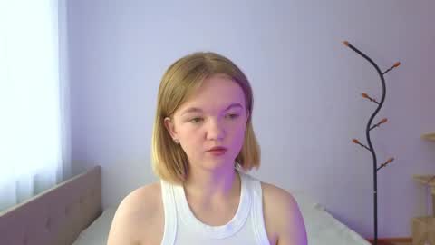 Snapshot of katebunnys chatting on June 10, 2026, 4:23 am katebunnys online show from June 10, 2026, 4:23 am