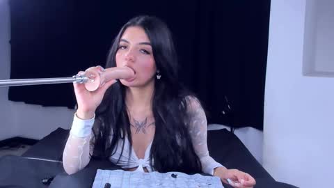 Katee online show from October 28, 2025, 4:05 am