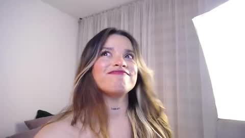 Snapshot of katejolie chatting on October 1, 2025, 5:46 am Help me with rate thanks online show from October 1, 2025, 5:46 am