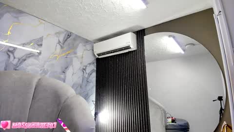 Im Katherine but call me Kate  online show from December 29, 2024, 12:01 pm