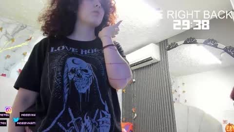 Im Katherine but call me Kate  online show from October 26, 2025, 12:33 pm