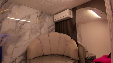 Im Katherine but call me Kate  online show from April 4, 2026, 11:40 am