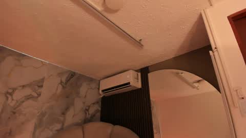 Im Katherine but call me Kate  online show from April 19, 2026, 12:15 pm