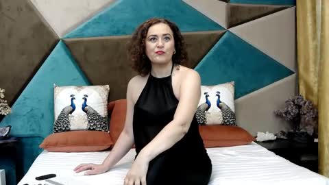 Snapshot of katequeenx chatting on June 8, 2026, 10:54 pm KateQueenston -- online show from June 8, 2026, 10:54 pm