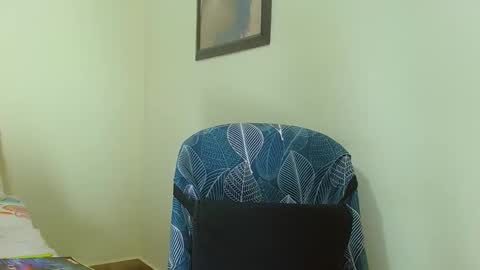 katerineleon online show from October 17, 2025, 9:17 pm