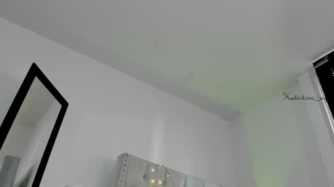 love meeee online show from January 31, 2025, 5:53 pm