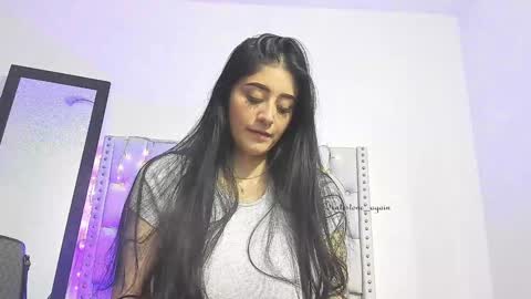 love meeee online show from November 7, 2025, 7:25 pm