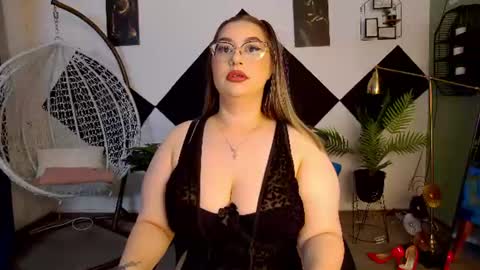 Snapshot of katewalker_ chatting on July 4, 2026, 6:03 pm Kate online show from July 4, 2026, 6:03 pm