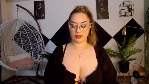 Snapshot of katewalker_ chatting on July 10, 2026, 7:05 pm Kate online show from July 10, 2026, 7:05 pm