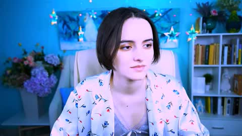 katewillows online show from February 4, 2026, 4:18 am