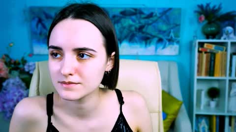 katewillows online show from March 20, 2026, 5:01 am