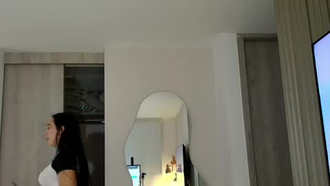 Snapshot of kathalove_1 chatting on June 4, 2026, 3:01 am Klove online show from June 4, 2026, 3:01 am
