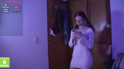 Katerine online show from November 5, 2025, 4:12 am