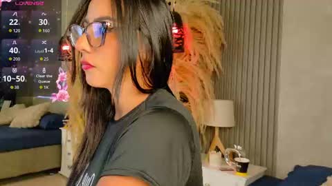 Snapshot of kathe_collins chatting on July 27, 2026, 12:45 pm kathe_collins online show from July 27, 2026, 12:45 pm