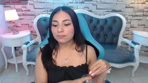 katherin online show from December 18, 2024, 8:14 pm