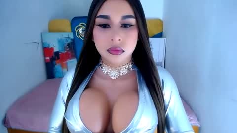 Snapshot of katherine_bigcock24 chatting on March 6, 2025, 4:19 am KATHERINE online show from March 6, 2025, 4:19 am