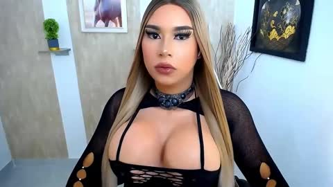 Snapshot of katherine_bigcock24 chatting on September 24, 2025, 8:01 pm KATHERINE online show from September 24, 2025, 8:01 pm
