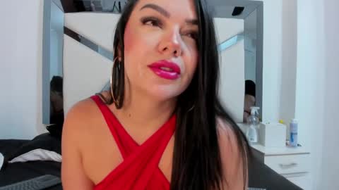 Katherine Foster online show from May 6, 2026, 9:42 pm