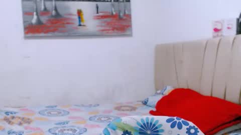 natalia online show from September 29, 2025, 2:55 pm