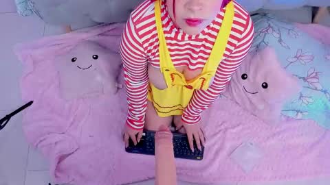 Kathia  online show from February 6, 2025, 3:48 am