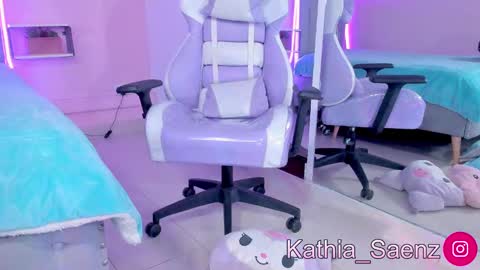 Kathia  online show from February 16, 2025, 4:32 pm