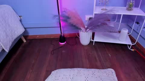 Snapshot of kathia_saenz chatting on November 13, 2025, 4:33 am Kathia online show from November 13, 2025, 4:33 am