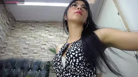 kathle_p online show from February 3, 2025, 8:24 pm