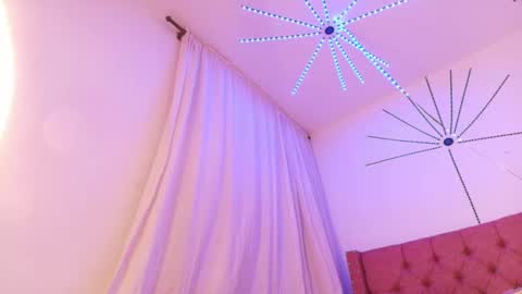 Katherine  online show from September 18, 2025, 9:39 pm