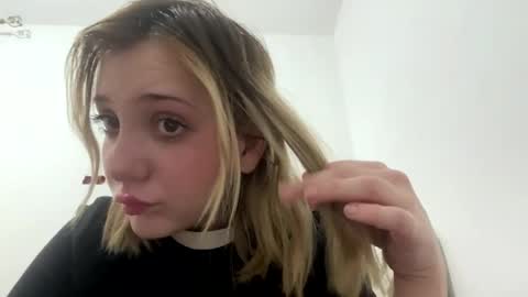 Snapshot of kathrinekiening chatting on June 4, 2026, 3:18 pm Jessie online show from June 4, 2026, 3:18 pm