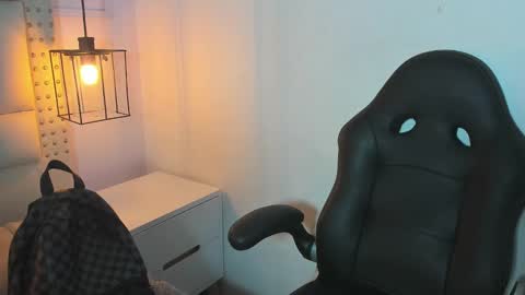 Snapshot of kathy_naughty1 chatting on December 18, 2024, 11:45 am Khaty online show from December 18, 2024, 11:45 am