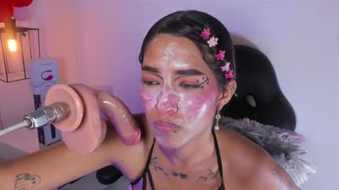 Snapshot of kathy_naughty1 chatting on February 19, 2025, 6:21 pm Khaty online show from February 19, 2025, 6:21 pm