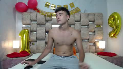 Snapshot of kathyaiden chatting on June 29, 2026, 2:28 pm Kaht y Aiden online show from June 29, 2026, 2:28 pm