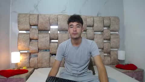 Snapshot of kathyaiden chatting on July 18, 2026, 4:22 pm Kaht y Aiden online show from July 18, 2026, 4:22 pm